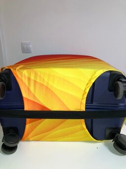Nepouzity elasticky ochranny obal na kufor max. 80x54x33 cm - 5