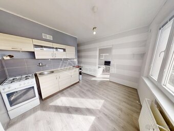 Dvojizbák na Rúbanisku II oproti radovej výstavbe, či… - 5