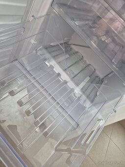 Whirlpool chladnicka s mrazničkou - 5