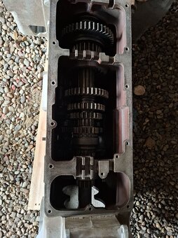 Zadná čast traktora Zetor - 5