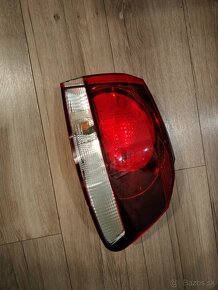 Volkswagen Golf 6 pravé zadné svetlo - 5