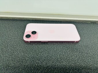 Predam iphone 15 pink 128gb - 5