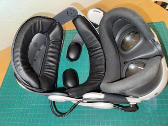 Predám Oculus quest 3 (128) + BoboVR M3 Pro - 5