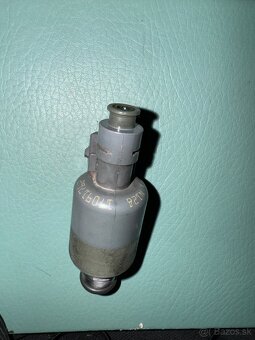 Predam vstrekovace na opel astra g 1,4l 66kw 16v - 5
