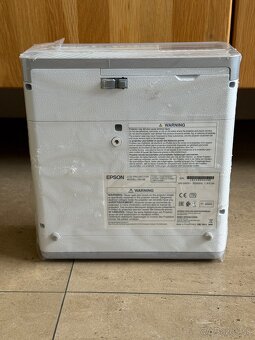 Epson EF-100B - 5