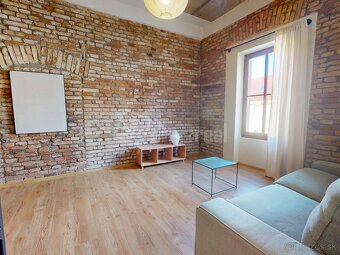 Nádherný 3-izb byt v meštianskom dome s parkovacím mi… - 5