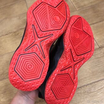 TENISKY…UNISEX…v.36…NOVE - 5