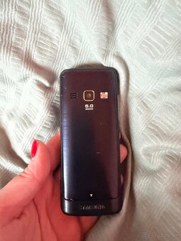 Tlačidlový telefón - 5