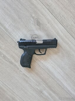 Ruger SR22 v kalibri .22LR (uloženka) - 5