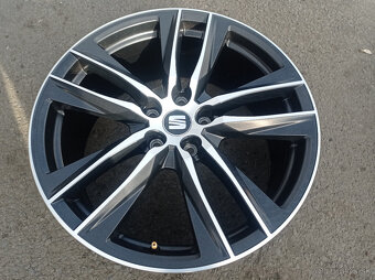 5x112 Seat Leon 8Jx19 ET50 5F0601025AC alu disky - 5