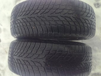 Predám zimné 205/55r16 5/6mm - 5