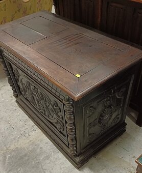 Staroẓ̌itná truhlica - 5