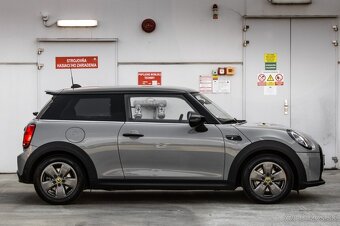 Mini Cooper S SE 135kW AT Elektro 2022 - odp. DPH - 5