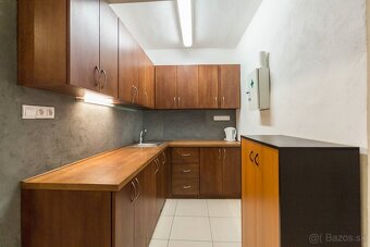 Kancelárie/objekt s možnosťou skladu a parkovania, v blízkos - 5