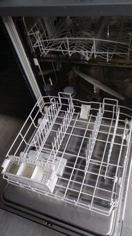 Vstavaná umývačka riadu Whirlpool 60cm - 5