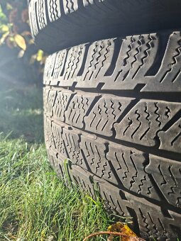 Predám plechové disky so zimnými pneu 205/65 R16C - 5