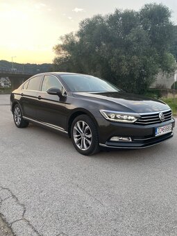 VW Passat, manuál, 141 xxx km, highline, BEZ ad blue - 5