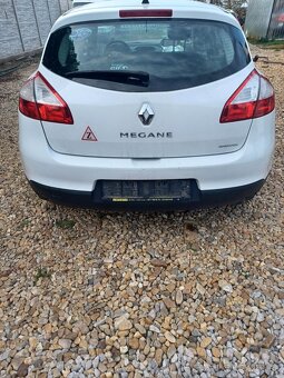 Rozpredam Renault Megane 1.6 16v 74kw 2011 - 5