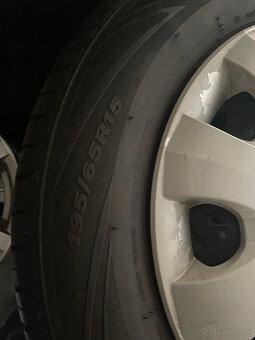 Letne kolesa na plech. diskoch s puklicami Skoda 195/65 r15 - 5