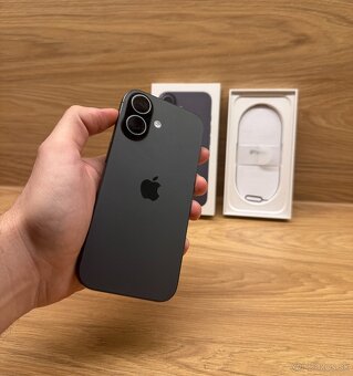 Apple iPhone 17 256GB Black - 5