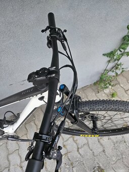 Scott scale veľ.M - 5