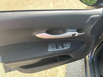 Toyota Auris 1,6 VVTi - 5