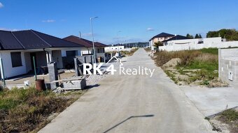 RK4 - PREDAJ - Stavebný pozemok na výstavbu rodinného domu , - 5