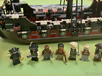 Lego 4195 -  séria Piráti z Karibiku - Pomsta Queen Anne - 5