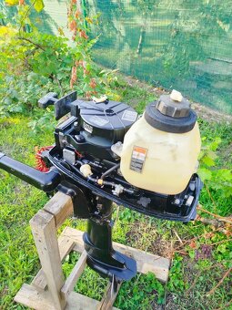 ZÁVESNÝ LODNÝ MOTOR MERCURY 5HP - 5