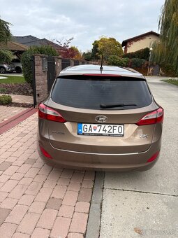 HYUNDAI i30 COMBI 1.6 CRDi 94 kW , 97 000 km, TOP STAV - 5