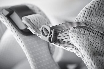 BABYBJORN ONE AIR Ergonomický nosič Pearly Pink 3D Mesh - 5