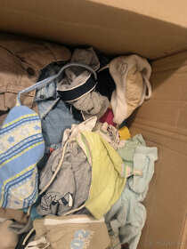 Balík detských chlapčenských vecí - tričká, nohavice, tenisk - 5