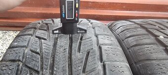 Predám zimné pneumatiky 215/45 r16 Nankang - - 5