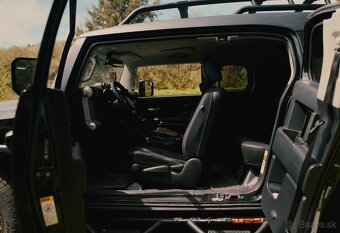 Toyota FJ Cruiser 4,0 l 191kW V6 AT6 - 5