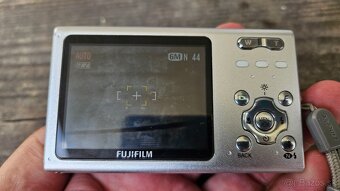 Digitálny fotoaparát FUJIFILM FINEPIX Z5 - 5