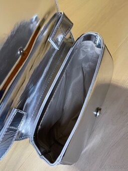 Chromová/strieborná Diesel kabelka - 5