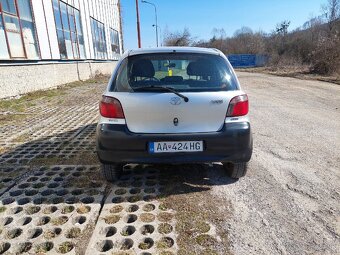 Toyota Yaris 1.0 VVT-i - 5