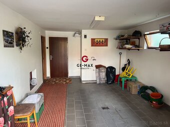 VEĽKÝ RODINNÝ DOM V CENTRE SOBRANIEC S KRÁSNYM POZEMKOM A LE - 5