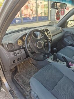 Toyota RAV4 - 5