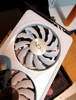 GIGABYTE NVIDIA GeForce RTX 4060 AERO OC 8G - 5
