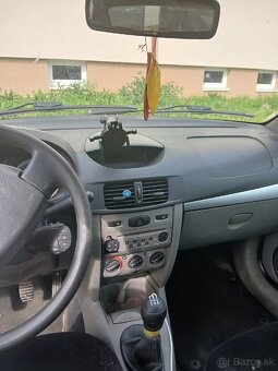 Renault thalia 2009 - 5