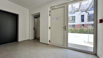 PREDAJ - Nebytový priestor 35 m2 - 5