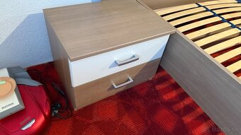 Predam kompletnú spálen,skrine , posteľ ,rošty stoliky - 5