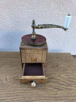 Veľké starožitné mlynčeky na kávu - 5