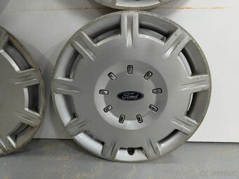 Predám puklice Ford R16 - 5