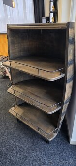 Drevene polsudy- vitriny - 5