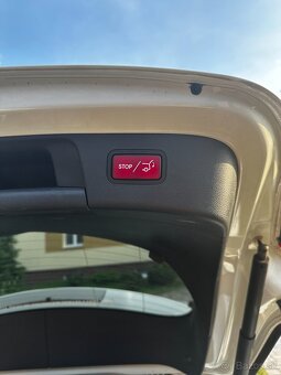Mercedes GLA trieda 200 D A/T - 5