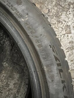225/45 R19 zimne pneumatiky - 5