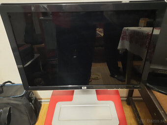 Monitory LCD 22" - 5