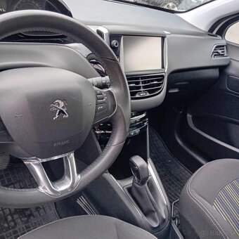 Peugeot 208 - 5